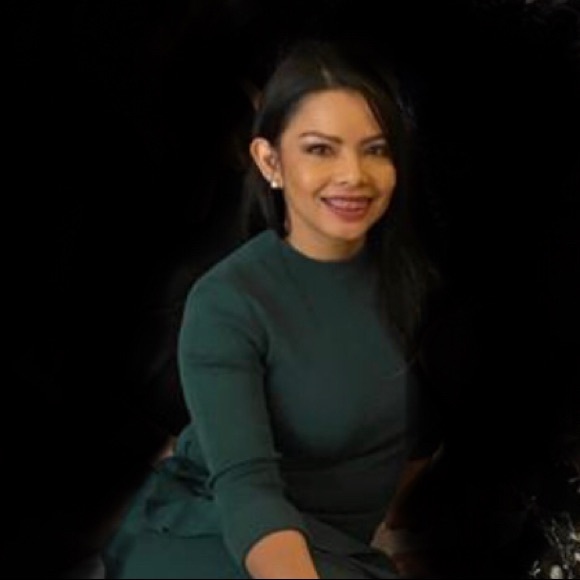 Meet your Posher, Johana - Picture 2 of 3